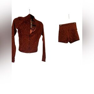 NWT Lululemon define cropped & shorts set HEART SCATTER DOT BURGUNDY Size 4
